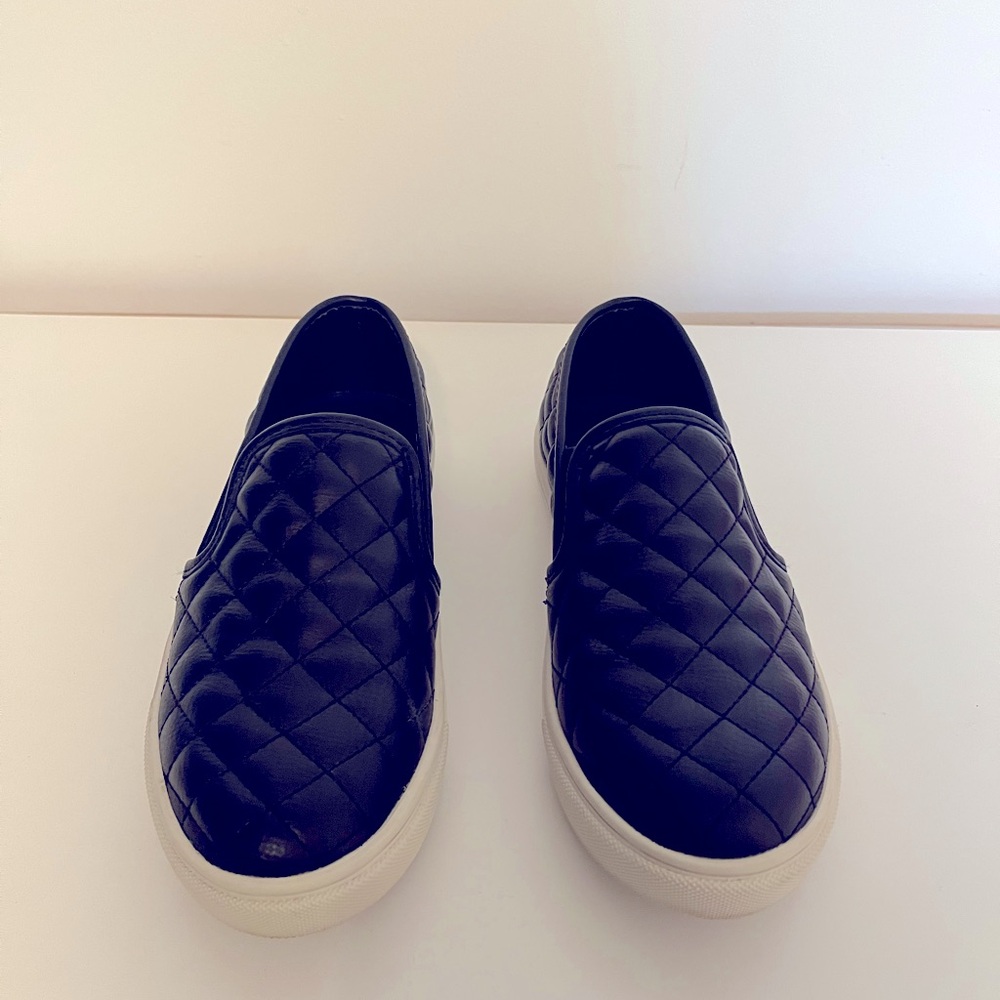 Steve Madden Eccentric-Q Black Slip On Size 6.5